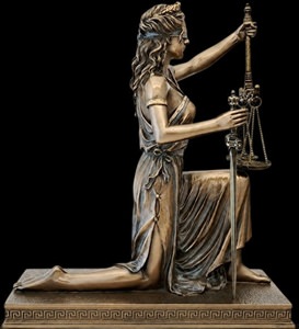 Justitia-figur-bronze-gave-til-advokat